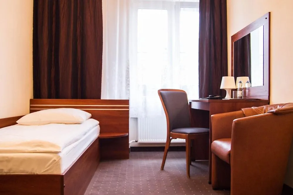 Hotel Mazowiecki Wow Varsovie 0*,